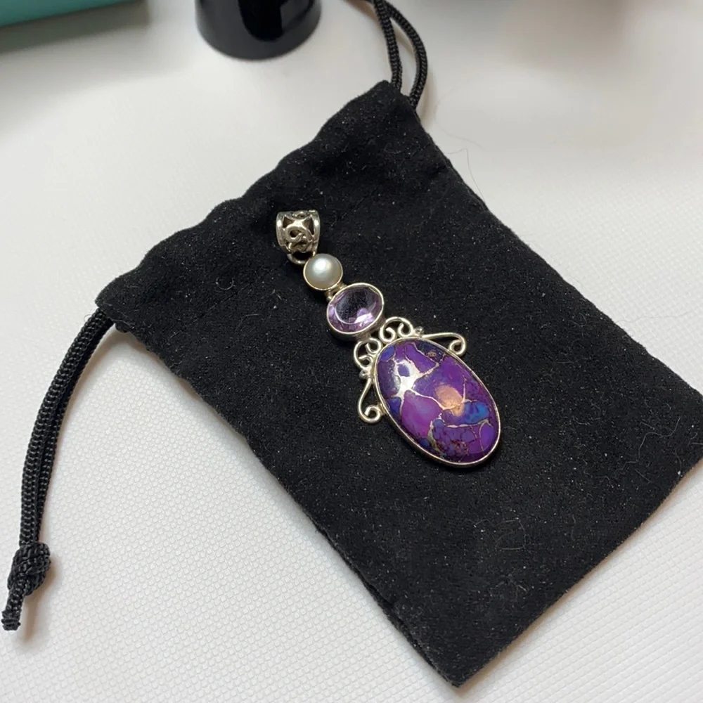 A beautiful Purple Copper Turquoise with an Amethyst gemstone - Picture 1 of 4